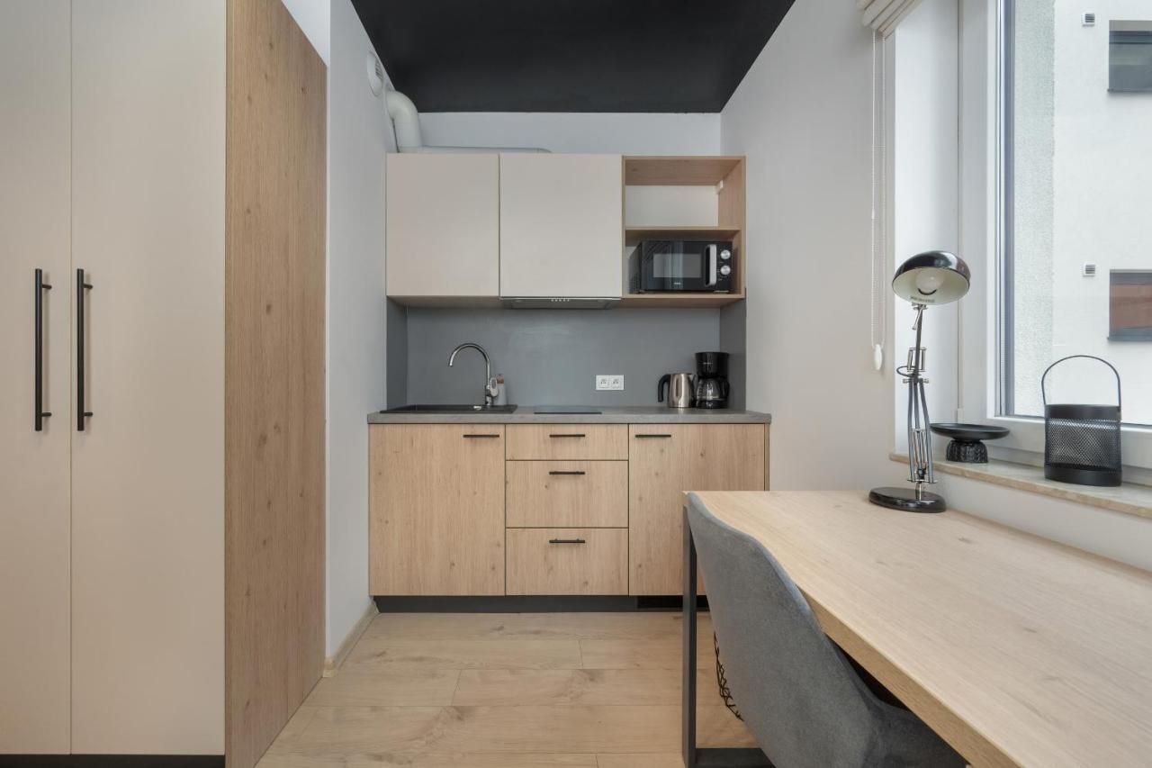 Trendy Studios With Home Office Near Wroclaw Main Station By Noclegi Renters Exterior foto