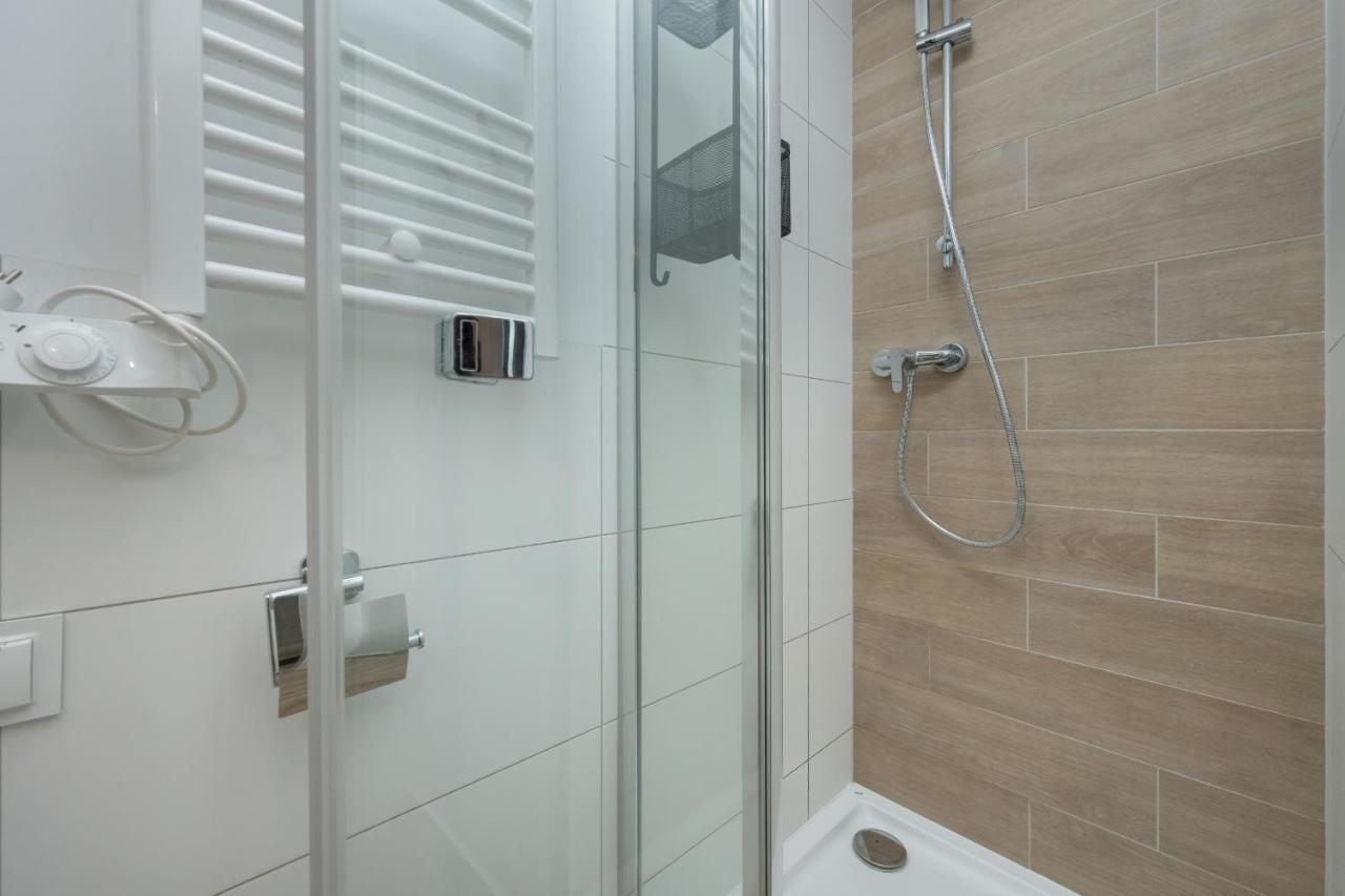 Trendy Studios With Home Office Near Wroclaw Main Station By Noclegi Renters Exterior foto
