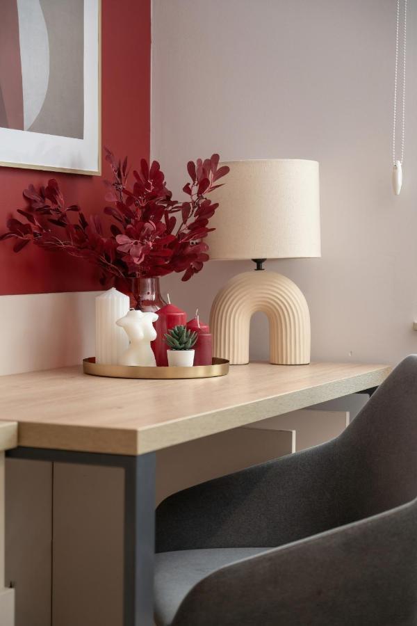 Trendy Studios With Home Office Near Wroclaw Main Station By Noclegi Renters Exterior foto